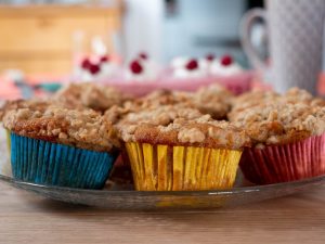 Whole wheat banana oatmeal muffins with applesauce